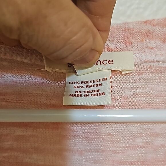 Sundance Pink Poly-blend Light Weight Sweater Women’s Size XS Asymmetrical Hem - Picture 6 of 6